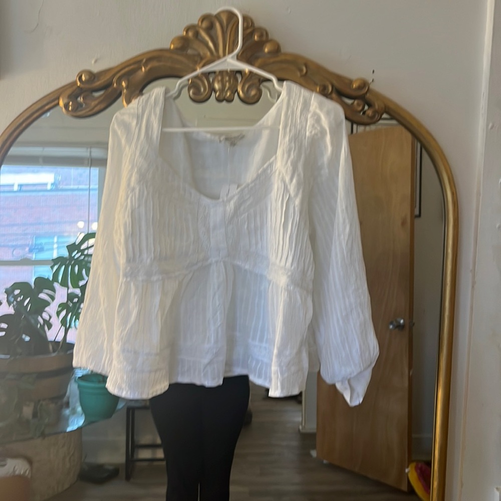 Textured white blouse nwt